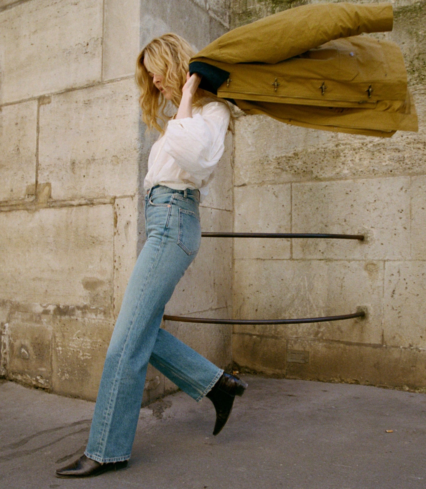 WAVERLEY RAINCOAT -- ANTELOPE