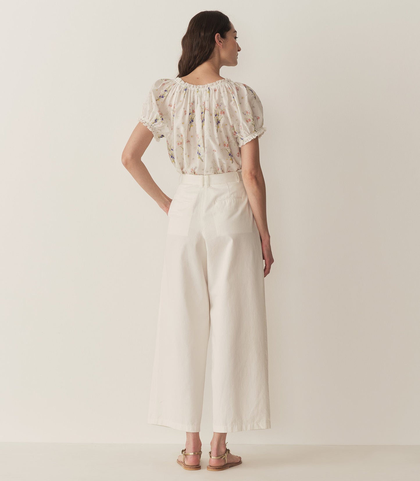 FREDERICA TOP -- PAINTED BOUQUET