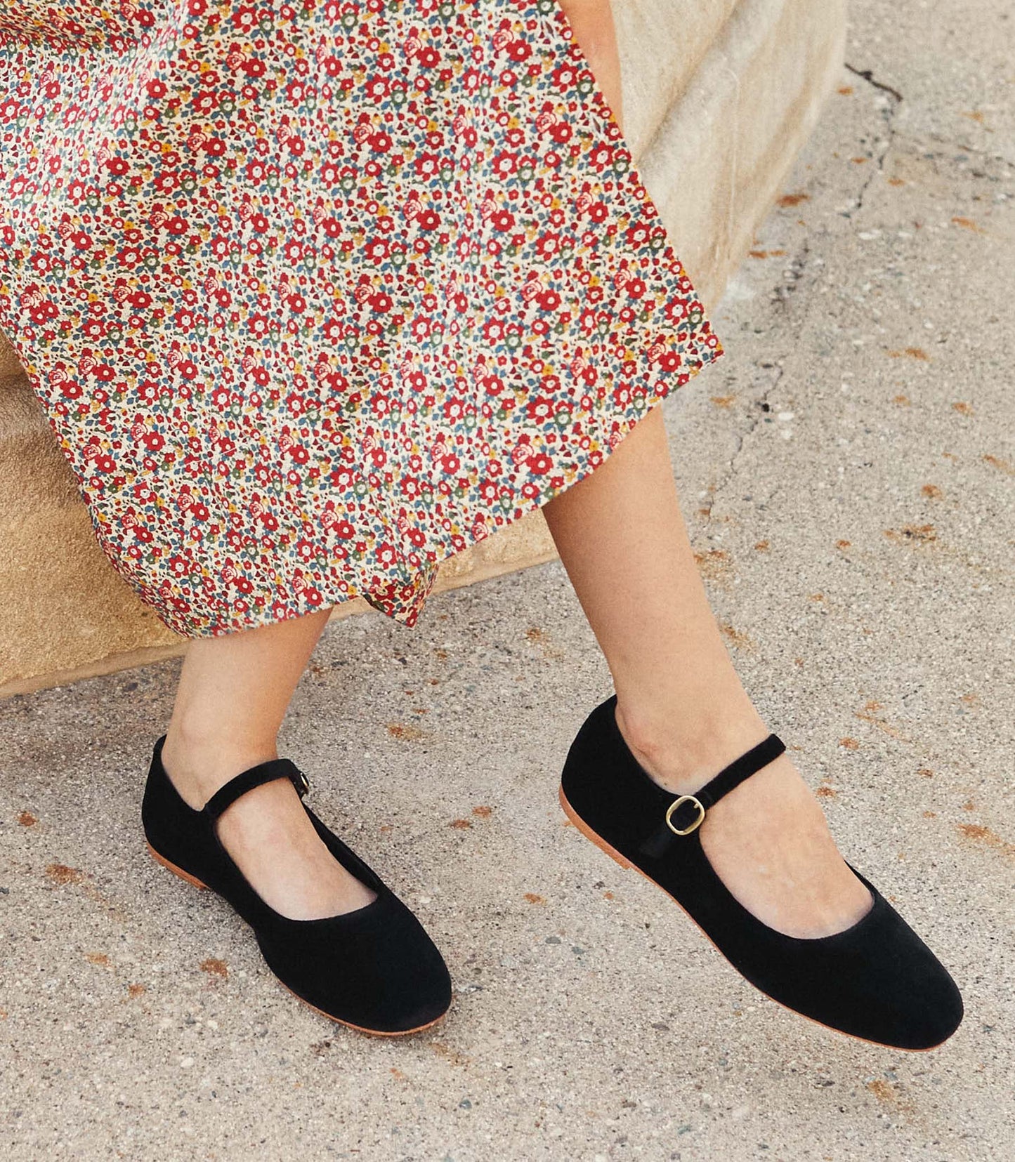 MARY JANE SLIPPER -- BLACK