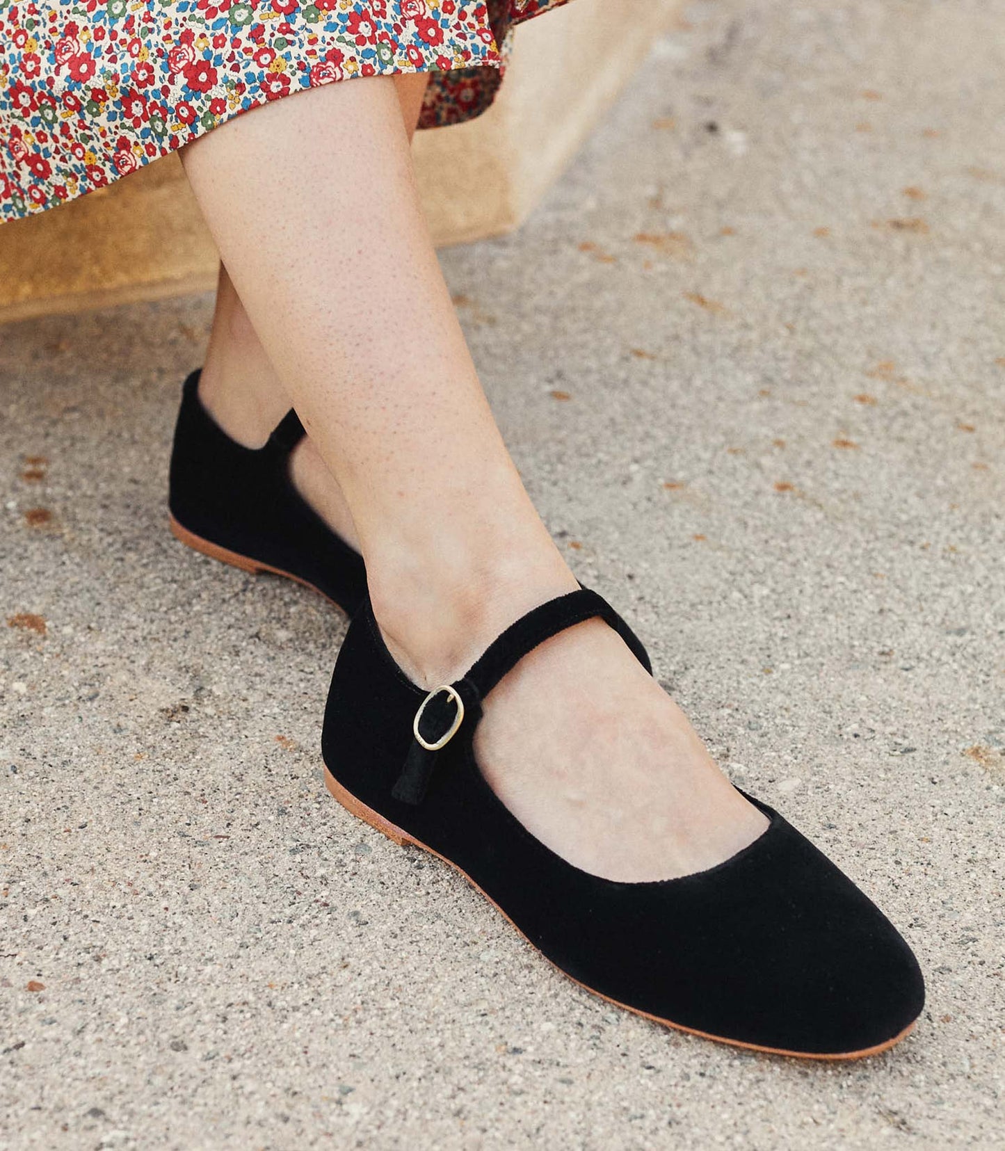 MARY JANE SLIPPER -- BLACK