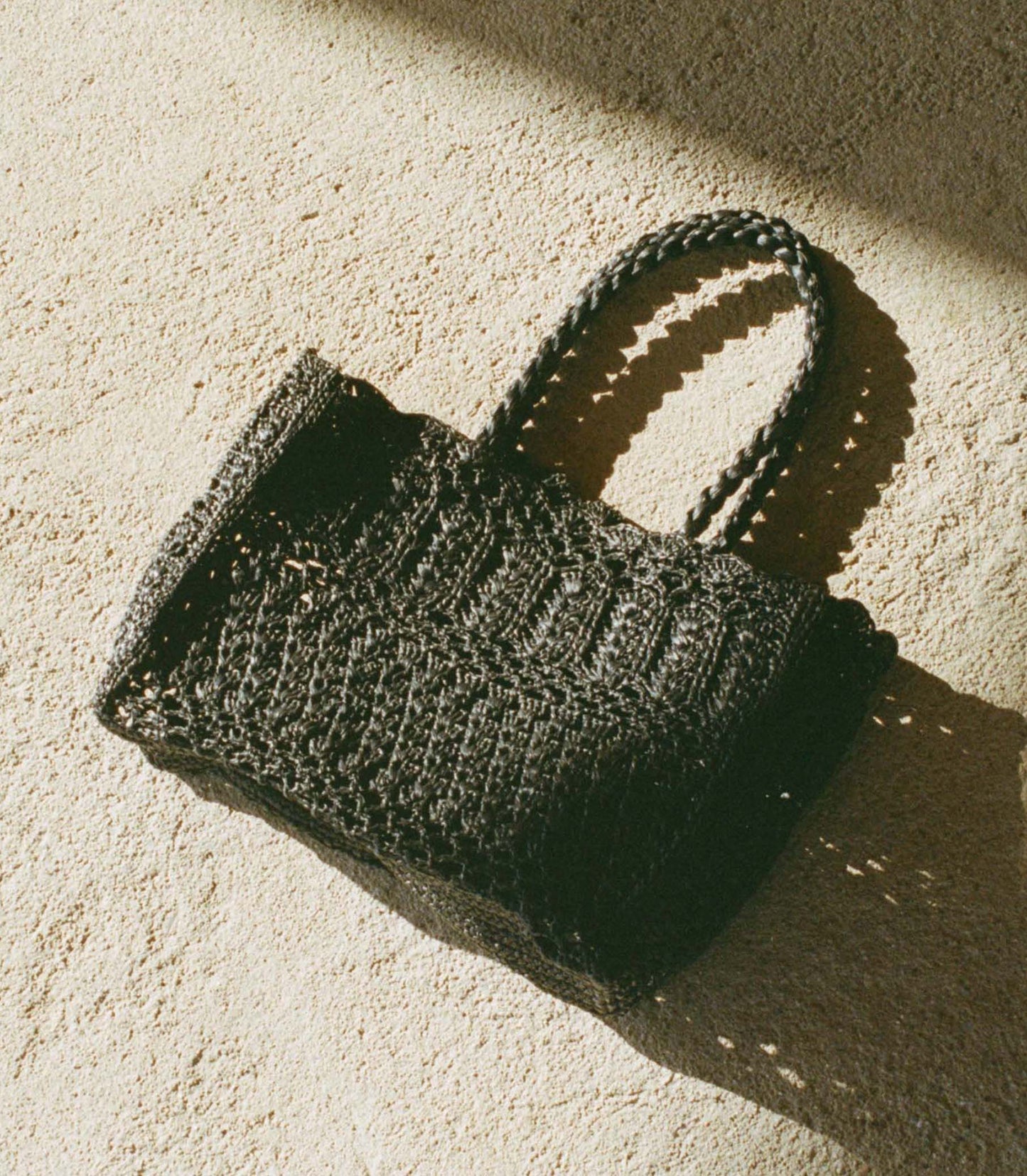 ORLA BAG -- BLACK RAFFIA