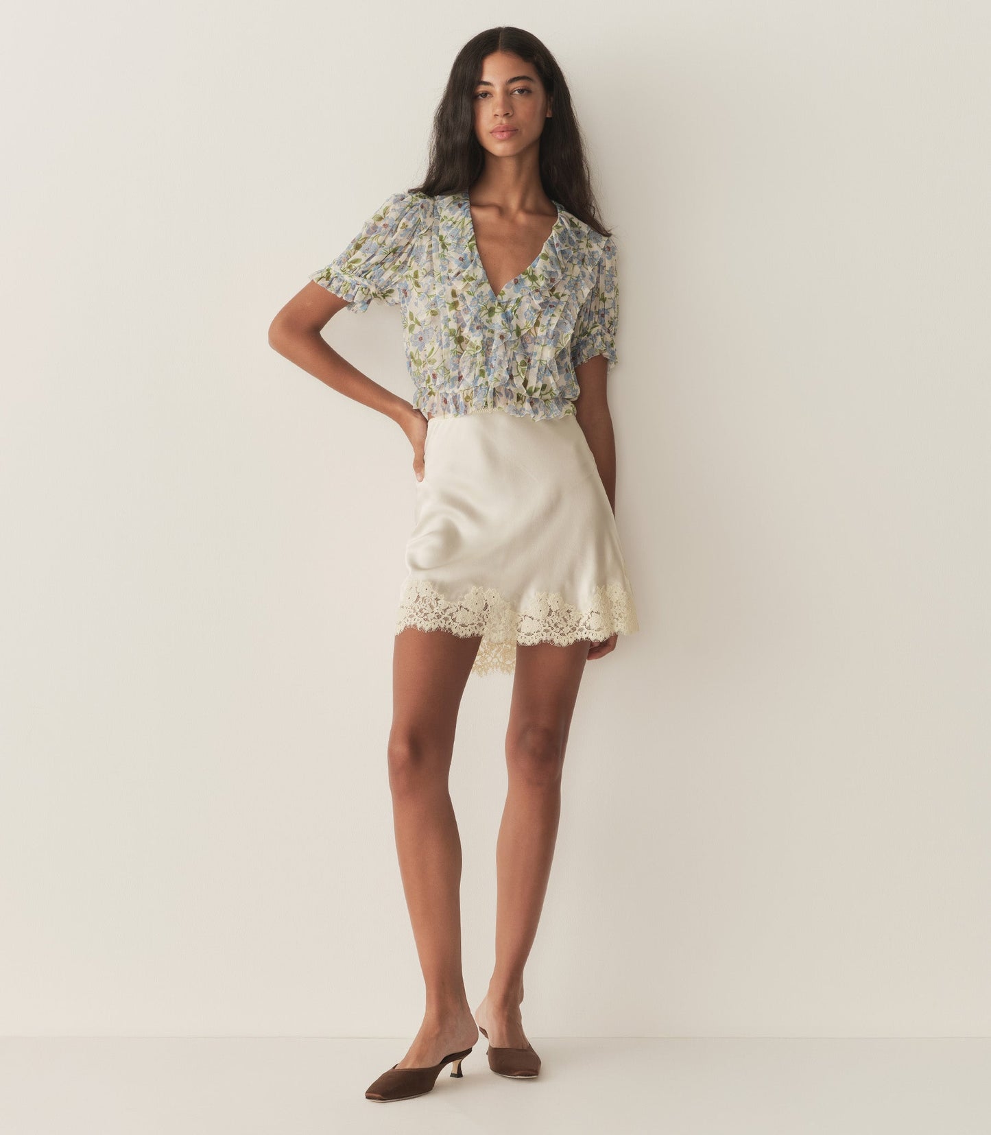 SALONA TOP -- IVORY STRAWBERRY MOON FLORAL