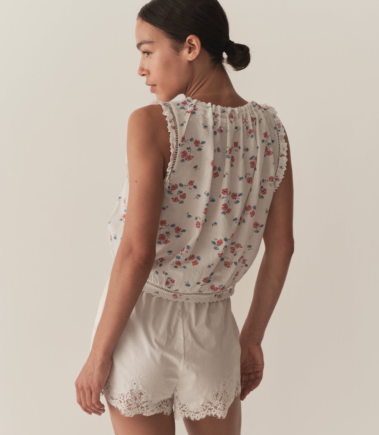 TRAVELER TOP -- POPPY FIELD