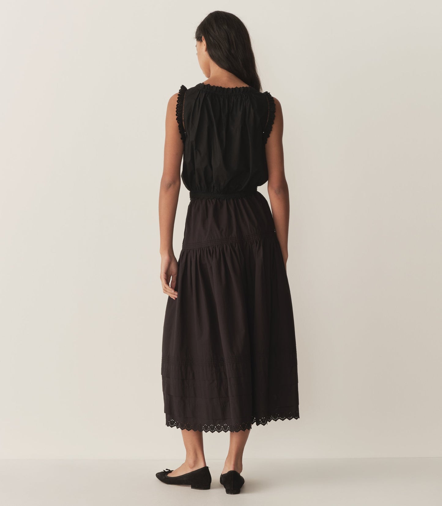 TRAVELER TOP -- BLACK